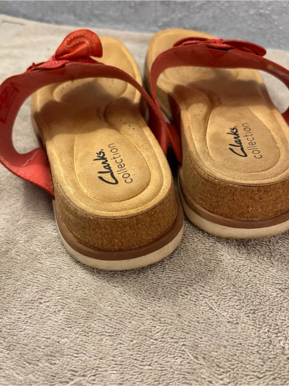 Clarks Orange Coral  Floral Leather Wedge Sandals Cork SZ 7 M Women’s Memory